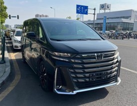 新款皇冠威尔法商务车(皇冠威尔法商务车图片)