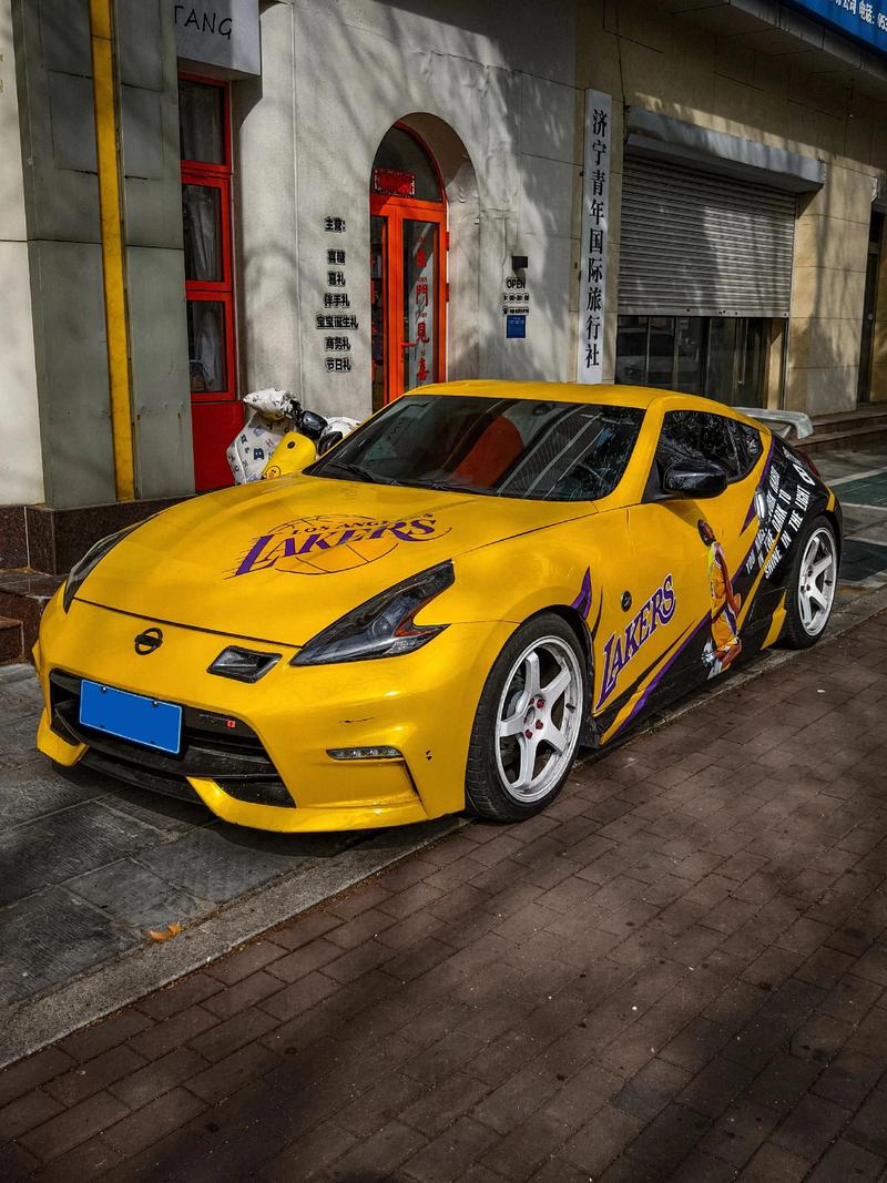 日产370z是什么车(日产370z报价及图片)