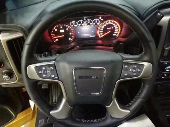 派拉蒙掠夺者越野车(派拉蒙掠夺者越野车内饰)