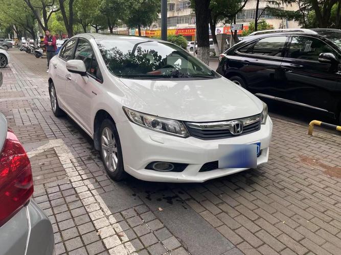 本田思域13款二手车价格/13年本田思域二手车