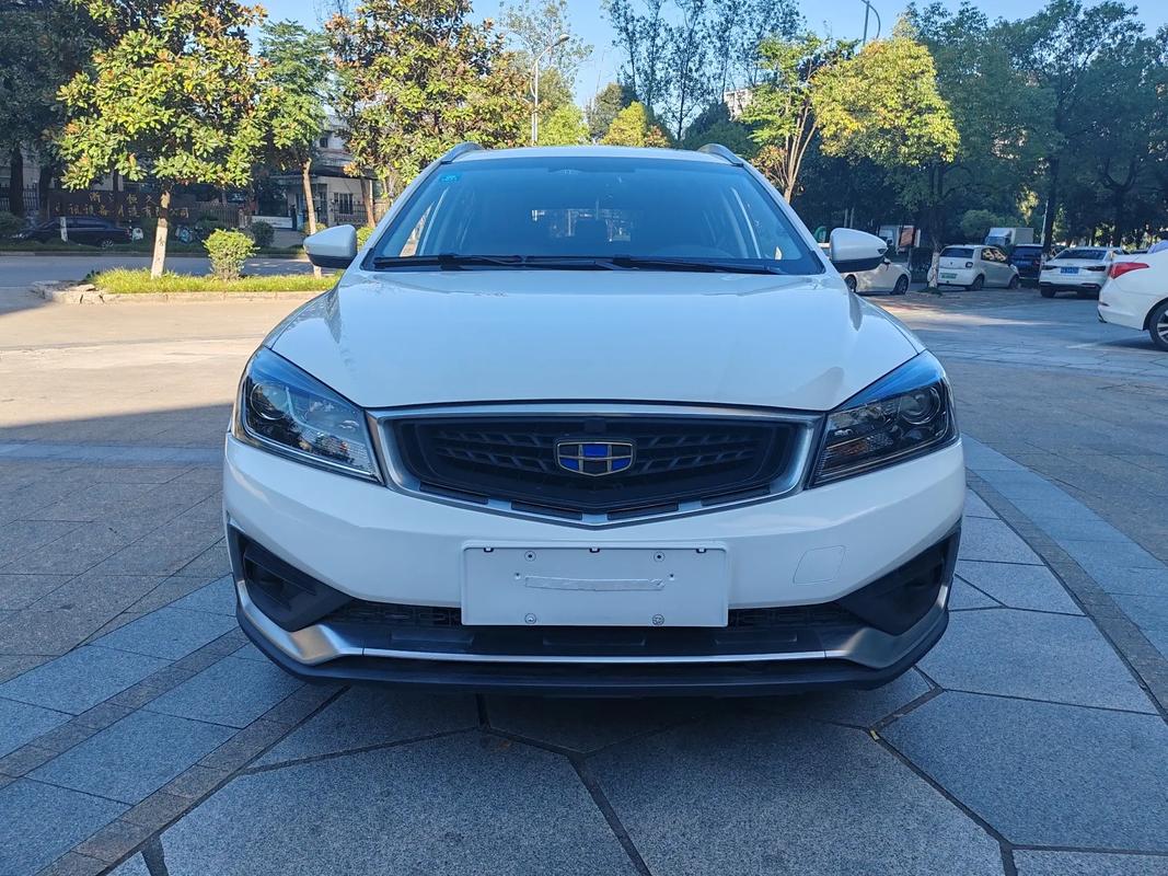 吉利s1图片,2021吉利s1