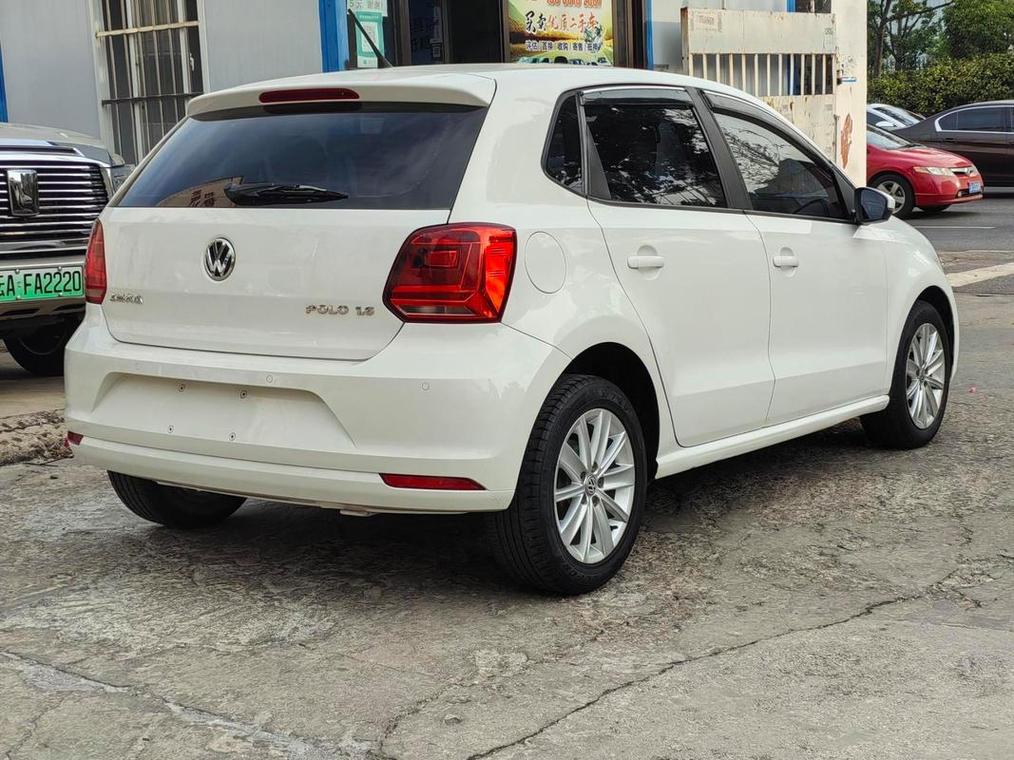 大众汽车小型车女士(大众小型车女士新款2019款)