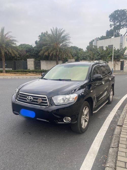 丰田汉兰达2011款(丰田汉兰达2011款四驱油耗多少)