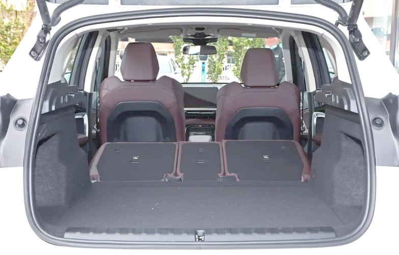 宝马x1评测/宝马x1评测拆解